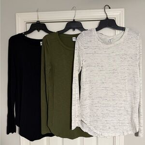 Old Navy Women's Long Sleeve Tops - Black, Olive, and Cream
